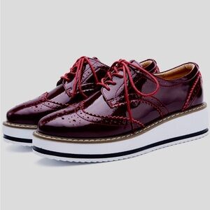 NWOB-never worn Women’s Burgundy Patent Wingtip Platform Oxfords SZ 6